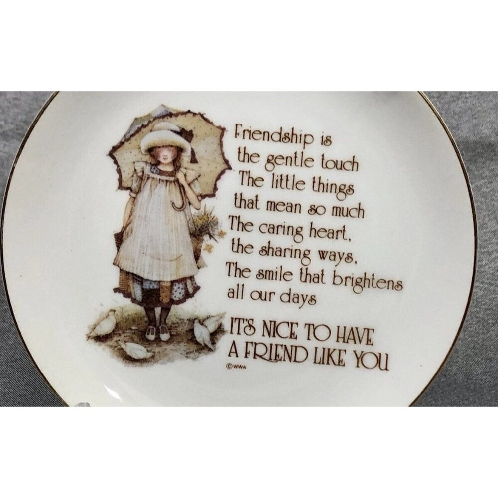 Vtg 1976 Friendship‎ Genuine Porcelain Plate Gold Rim 6" Lasting Memories